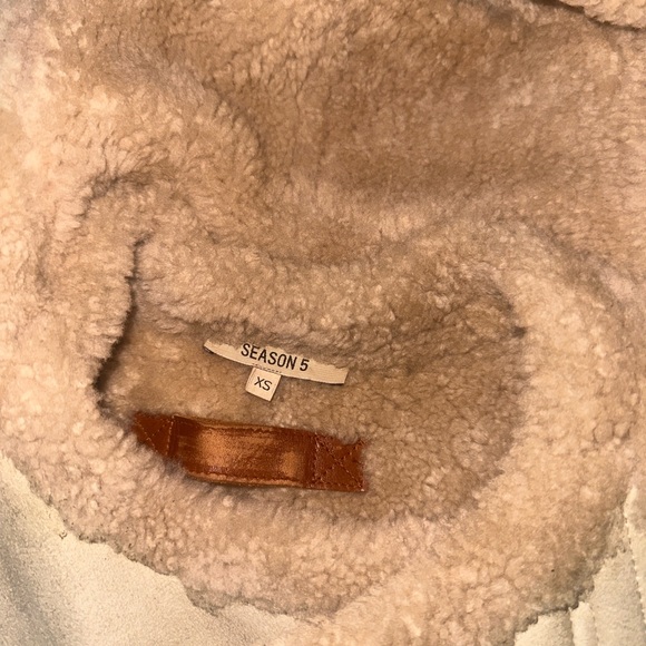 Season 5 Tan Sherpa Jacket - Picture 3 of 3